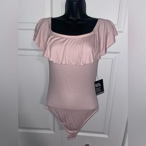 Express medium two chic ways top with snap bottom